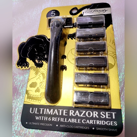 Ed Hardy bundle - Picture 2 of 10